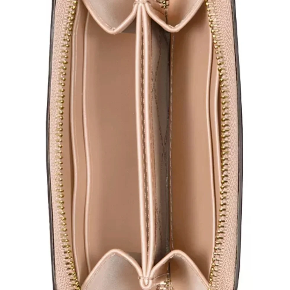 Michael Kors Pink Wallet with Elegant Leather Finish - Picture 2 of 8